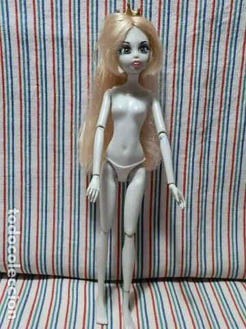 Mu&ntilde;ecas modernas: MU&Ntilde;ECA PRINCESA ZOMBIE CENICIENTA, WOWWEE 2012 - Foto 7