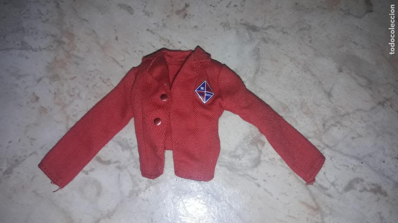 Mu&ntilde;ecas modernas: Chaqueta de mu&ntilde;eca barbie - Foto 1
