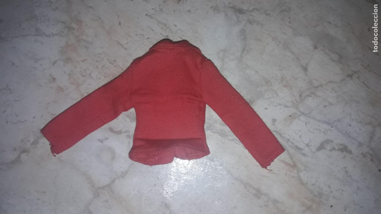 Mu&ntilde;ecas modernas: Chaqueta de mu&ntilde;eca barbie - Foto 2