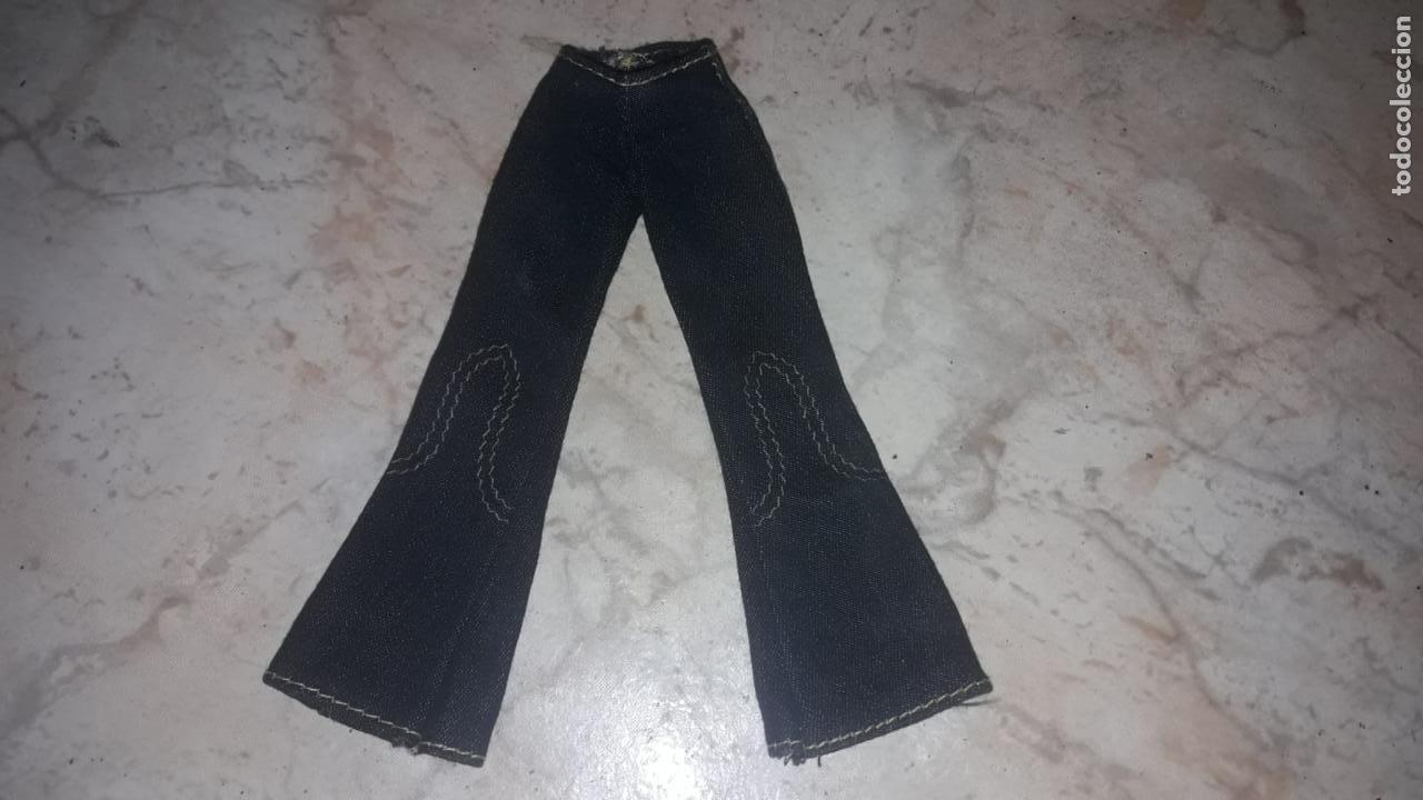 Mu&ntilde;ecas modernas: Pantalon de mu&ntilde;eca bratz - Foto 1