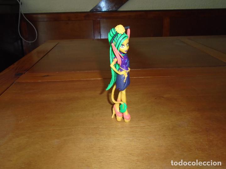 Mu&ntilde;ecas modernas: FIGURA EN PVC DE MU&Ntilde;ECA MONSTER HIGH: - Foto 2