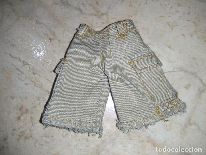 Mu&ntilde;ecas modernas: Pantal&oacute;n de mu&ntilde;eco chico Bratz - Foto 1