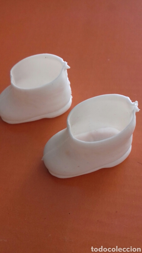 Mu&ntilde;ecas modernas: Botitas blancas - Foto 1