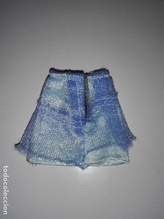 Mu&ntilde;ecas modernas: Falda para mu&ntilde;eca bratz - Foto 2