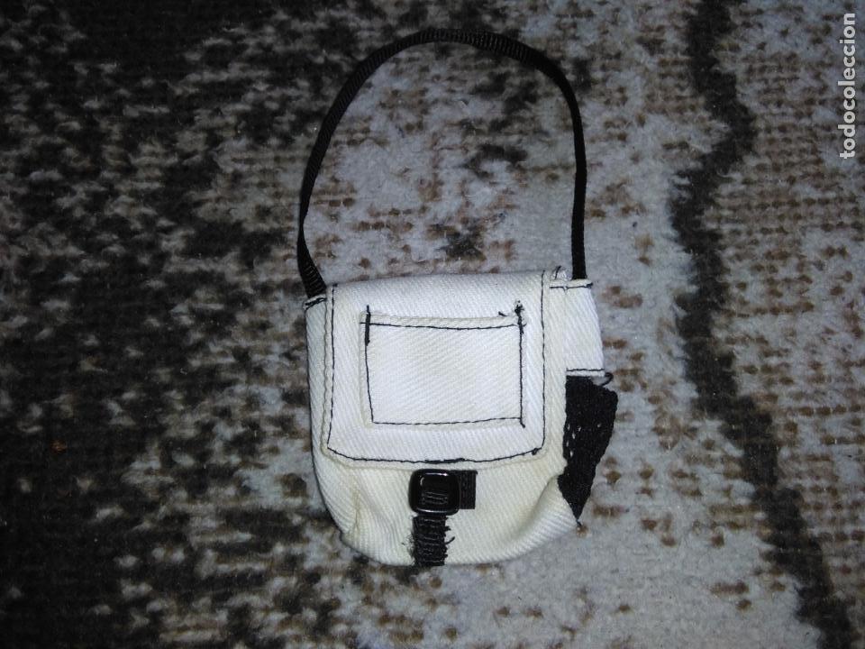 Mu&ntilde;ecas modernas: Bolso de mu&ntilde;eca bratz - Foto 1