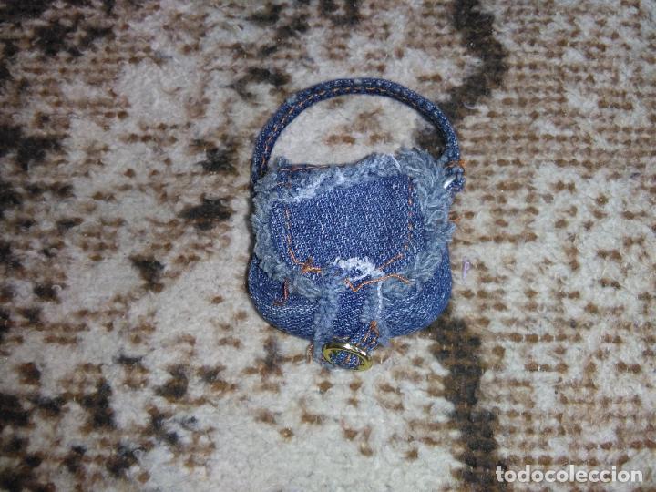 Mu&ntilde;ecas modernas: Bolso de mu&ntilde;eca bratz - Foto 1