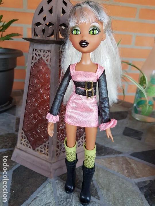 Muñeca bratzillaz con ojos gatunos y botas negr - Vendido en Venta Directa  - 156568634