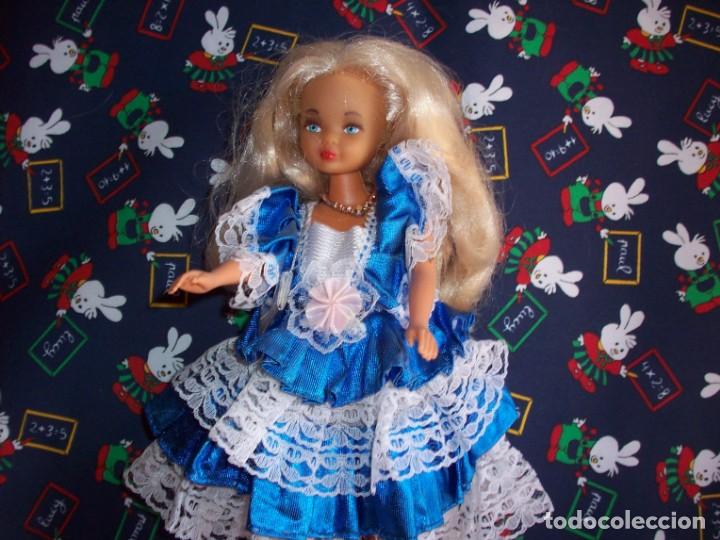 Mu&ntilde;ecas modernas: mu&ntilde;eca gina 1992 de famosa - Foto 2
