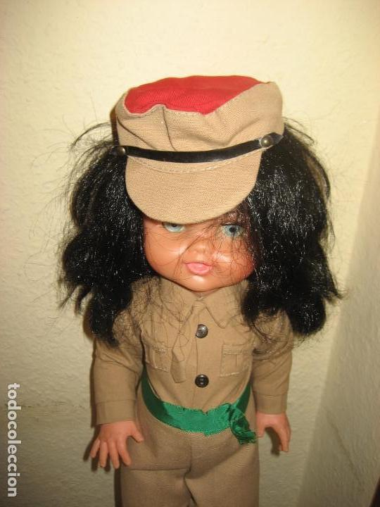 Mu&ntilde;ecas modernas: Mu&ntilde;eca militar . 43 cms de alto - Foto 2