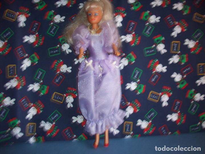 Mu&ntilde;ecas modernas: steffi love con vestido morado - Foto 1