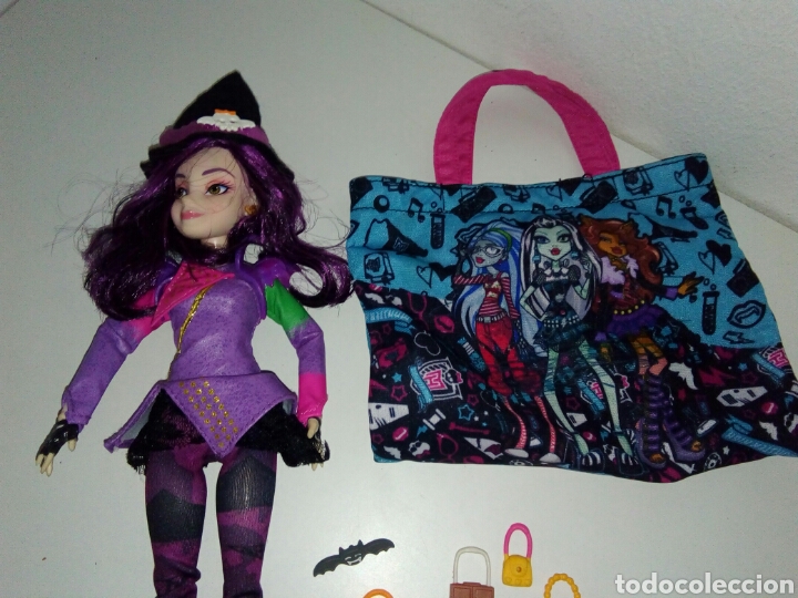 Mu&ntilde;ecas modernas: Mu&ntilde;eca monter hith con complementos - Foto 2
