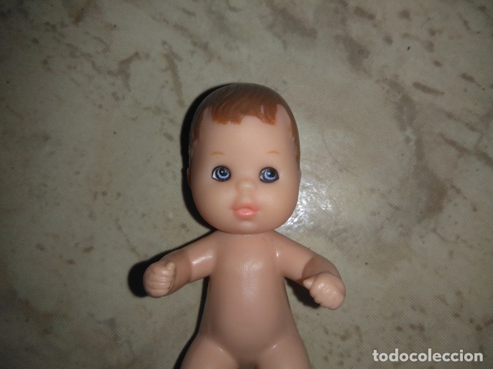 Mu&ntilde;ecas modernas: mu&ntilde;eco bebe de Barbie - Foto 1