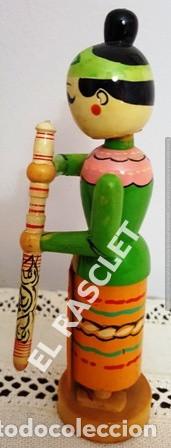 Mu&ntilde;ecas modernas: MU&Ntilde;ECA DE MADERA ARTICULADA - Foto 3