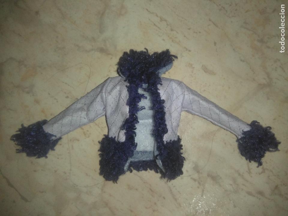 Mu&ntilde;ecas modernas: Chaqueta mu&ntilde;eca bratz - Foto 1