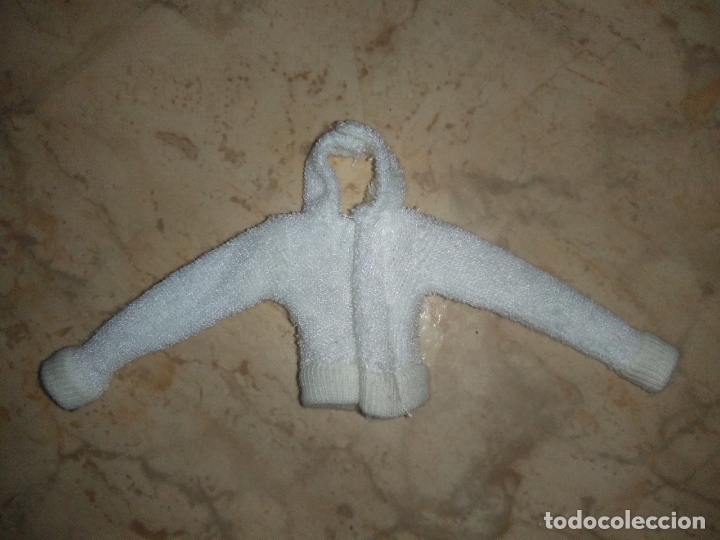 Mu&ntilde;ecas modernas: Camisa de mu&ntilde;eca bratz - Foto 2
