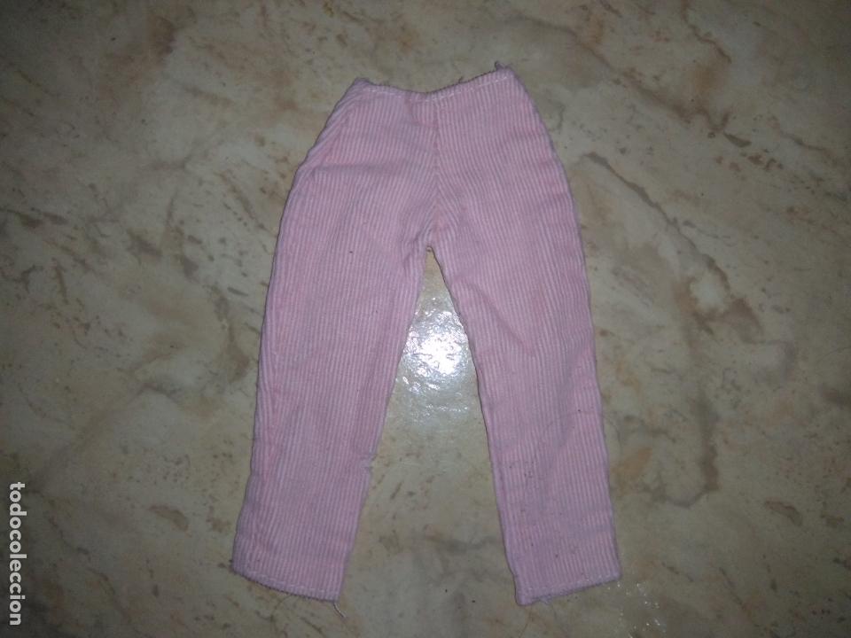 Mu&ntilde;ecas modernas: pantal&oacute;n de mu&ntilde;eca Barbie - Foto 1