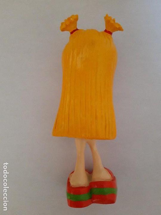 Mu&ntilde;ecas modernas: Figura de decoracion bratz - Foto 3