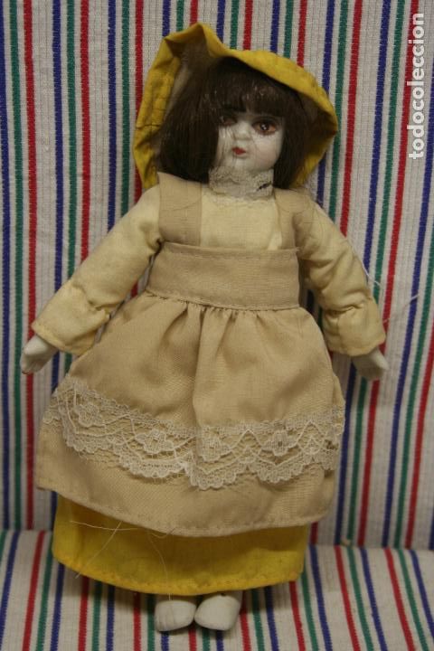 Mu&ntilde;ecas modernas: ANTIGUA MU&Ntilde;ECA PORCELANA - Foto 1