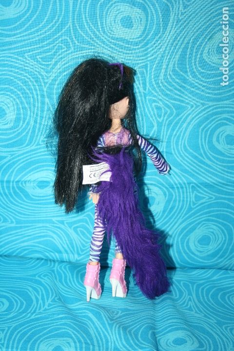 Mu&ntilde;ecas modernas: MU&Ntilde;ECA BRATZ 2001 - Foto 2