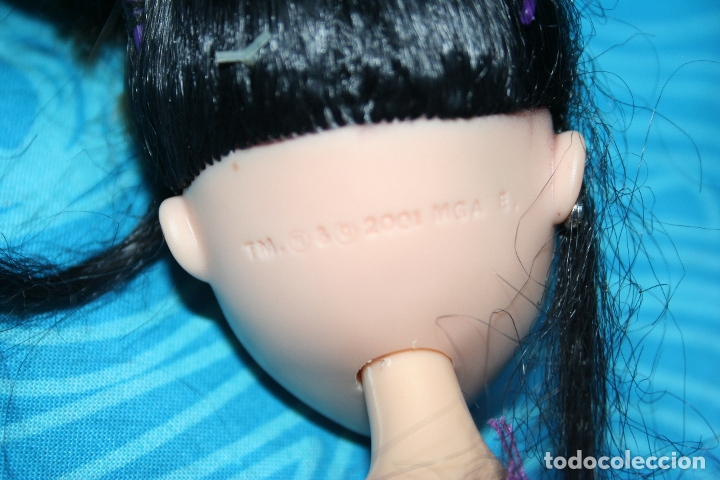 Mu&ntilde;ecas modernas: MU&Ntilde;ECA BRATZ 2001 - Foto 8
