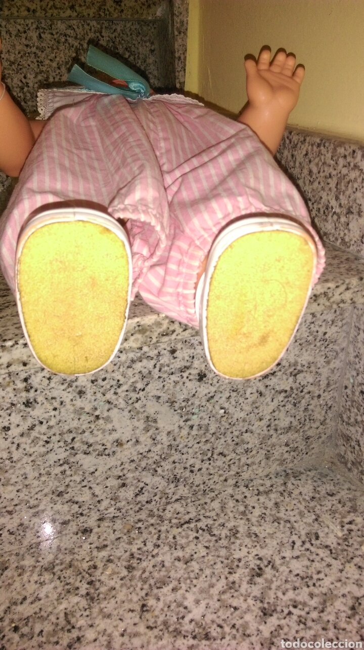 Mu&ntilde;ecas modernas: Bea anda y gatea Hasbro - Foto 3