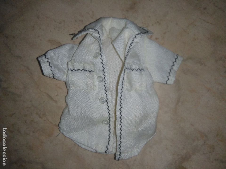 Mu&ntilde;ecas modernas: Camisa de mu&ntilde;eco bratz - Foto 1