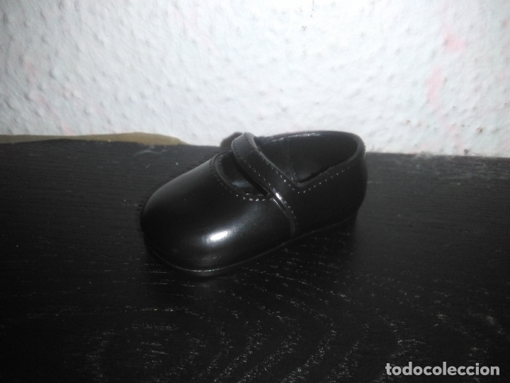 Mu&ntilde;ecas modernas: Zapato derecho de mu&ntilde;eca disney animators - Foto 2