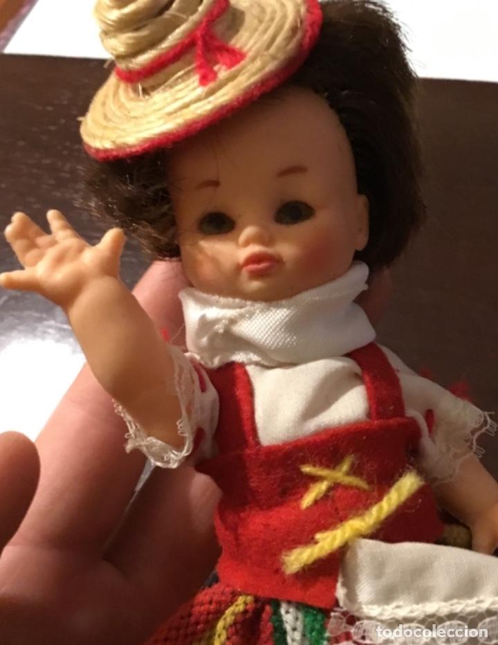 Mu&ntilde;ecas modernas: Antigua mu&ntilde;eca - Foto 2
