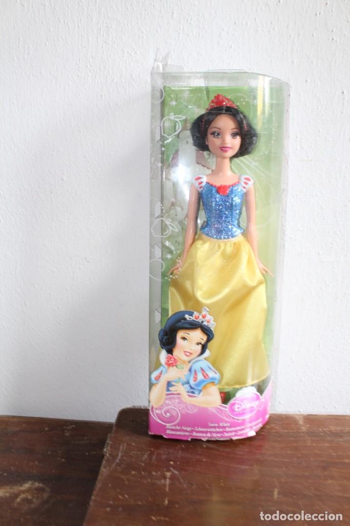 Mu&ntilde;ecas modernas: 2 MU&Ntilde;ECA 2011 Blancanieves Y PRINCESA MERIDA DE MATTEL 2011 - Foto 2