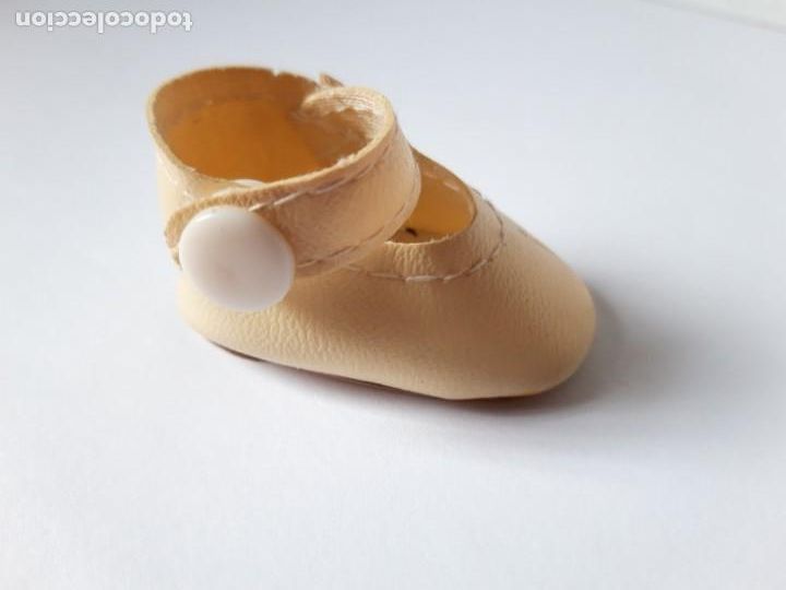 Mu&ntilde;ecas modernas: Zapato desparejado Mu&ntilde;eca - Foto 1