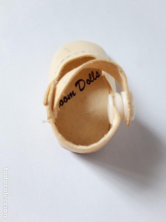 Mu&ntilde;ecas modernas: Zapato desparejado Mu&ntilde;eca - Foto 3