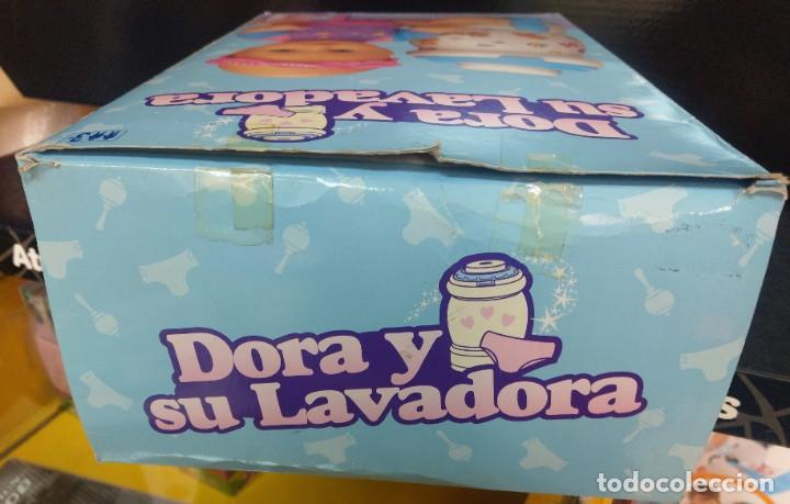 Mu&ntilde;ecas modernas: Dora. Y Su lavadora de hasbro de 1997 - Foto 5