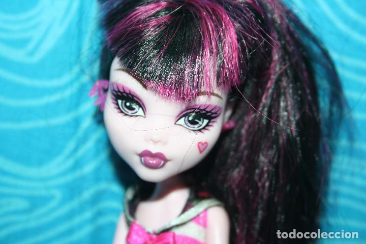 Mu&ntilde;ecas modernas: MU&Ntilde;ECA MONSTER HIGH DRACULAURA 2008 - Foto 2