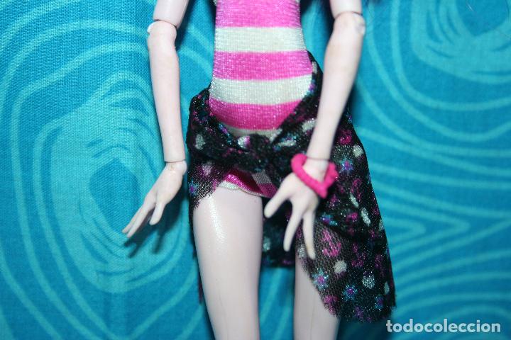 Mu&ntilde;ecas modernas: MU&Ntilde;ECA MONSTER HIGH DRACULAURA 2008 - Foto 4