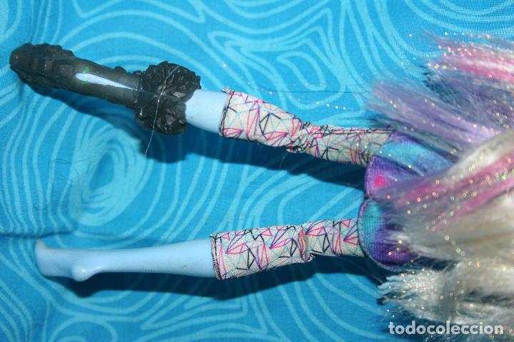 Mu&ntilde;ecas modernas: MU&Ntilde;ECA MONSTER HIGH ABBEY BOMINABLE 2010 - Foto 7