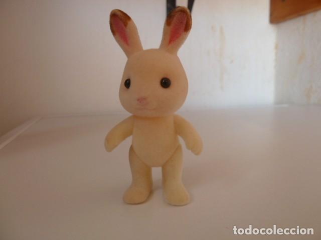 Mu&ntilde;ecas modernas: Sylvanian conejito chocolate - Foto 3