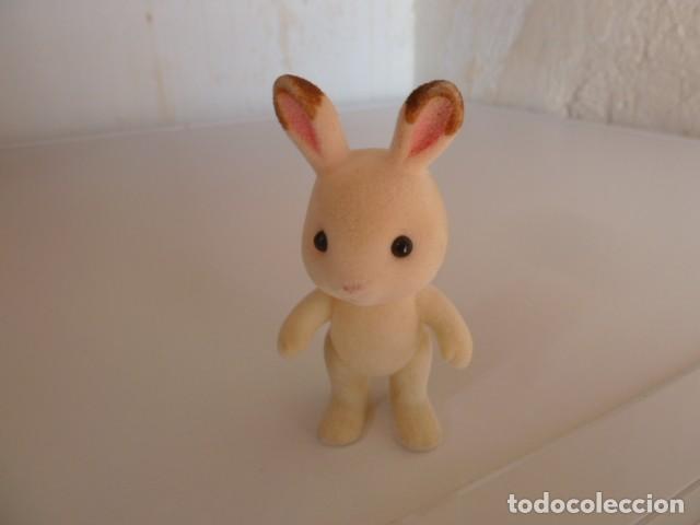 Mu&ntilde;ecas modernas: Sylvanian conejito chocolate - Foto 7