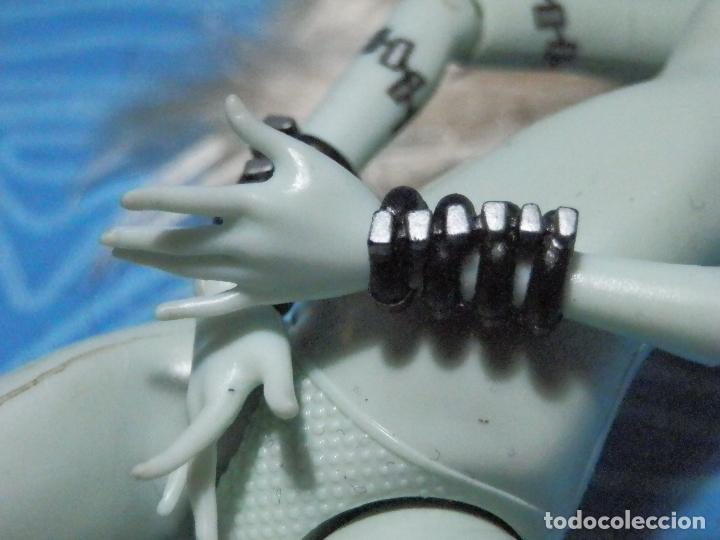 Mu&ntilde;ecas modernas: MU&Ntilde;ECA MONSTER HIGH FRANKIE STEIN 2008 - Foto 5