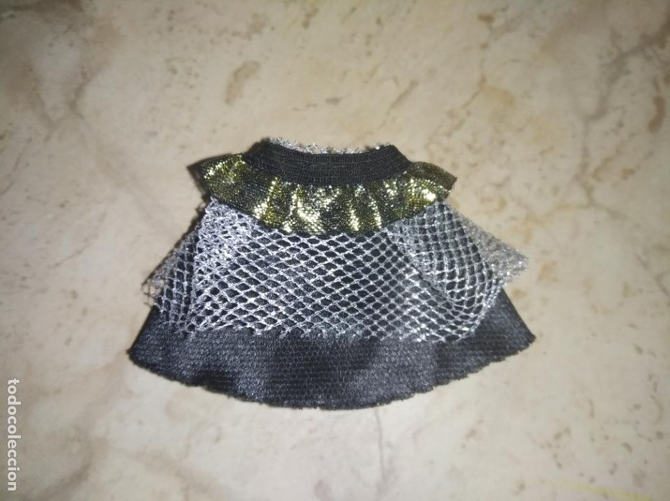 Mu&ntilde;ecas modernas: Falda de mu&ntilde;eca Monster high - Foto 1