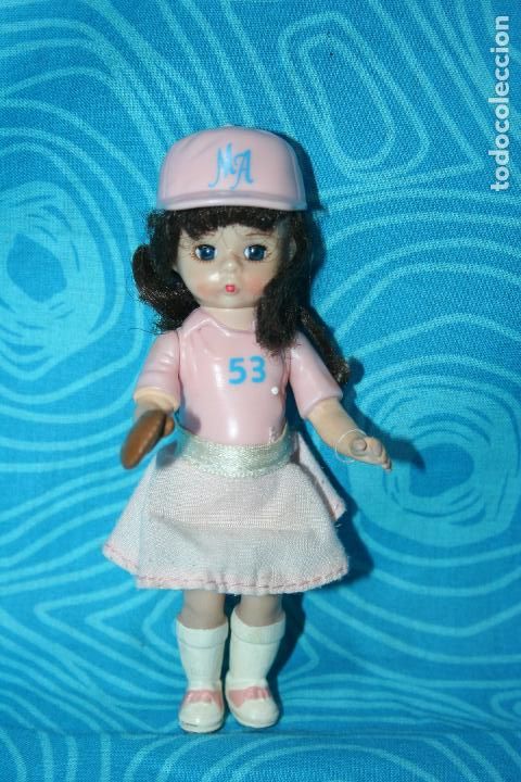 Mu&ntilde;ecas modernas: MU&Ntilde;ECA MADAME ALEXANDER BEISBOL - Foto 8