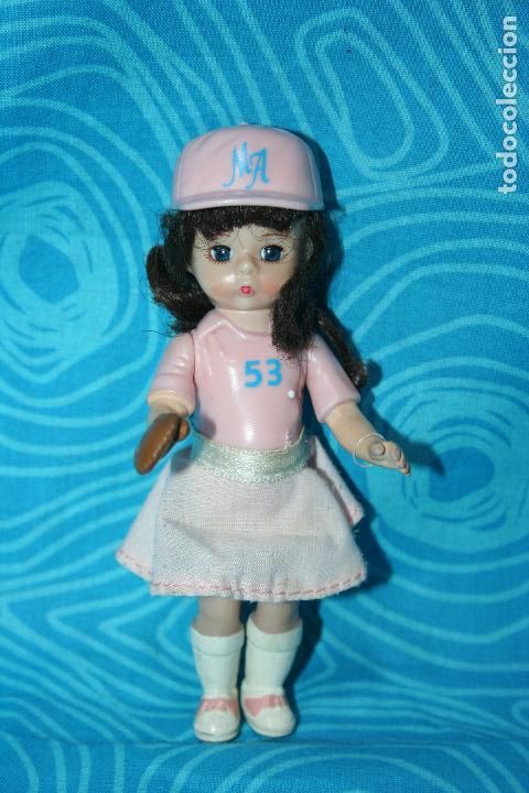 Mu&ntilde;ecas modernas: MU&Ntilde;ECA MADAME ALEXANDER BEISBOL - Foto 1