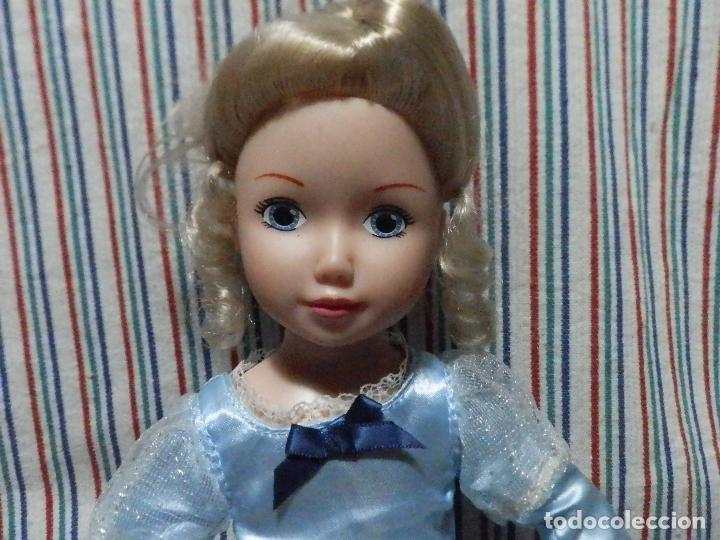 Mu&ntilde;ecas modernas: MU&Ntilde;ECA JOLINA CENICIENTA ARTICULADA - Foto 1