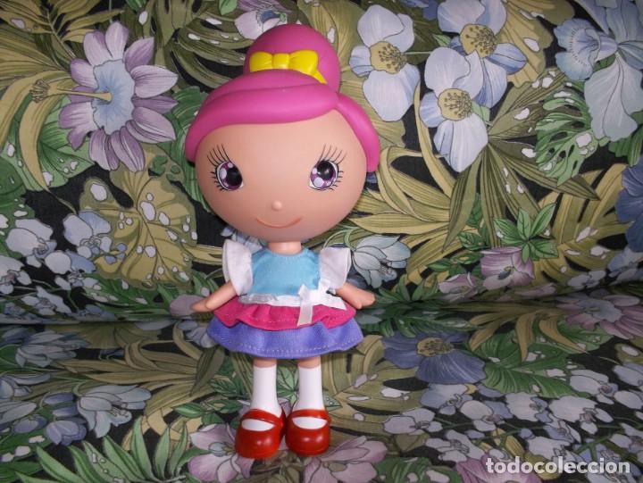 Mu&ntilde;ecas modernas: MU&Ntilde;ECA HELLO KITTY GEL Y MU&Ntilde;ECA PVC - Foto 3