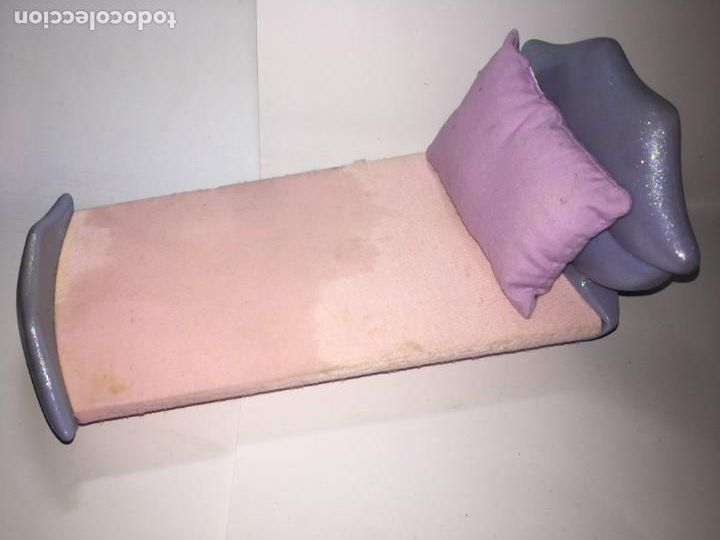 Mu&ntilde;ecas modernas: CAMA DE MU&Ntilde;ECA BRATZ - Foto 1