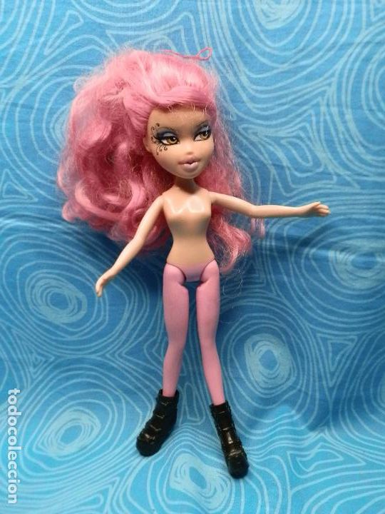Mu&ntilde;ecas modernas: MU&Ntilde;ECA BRATZ TM MGA 2001 EN NUCA - Foto 3