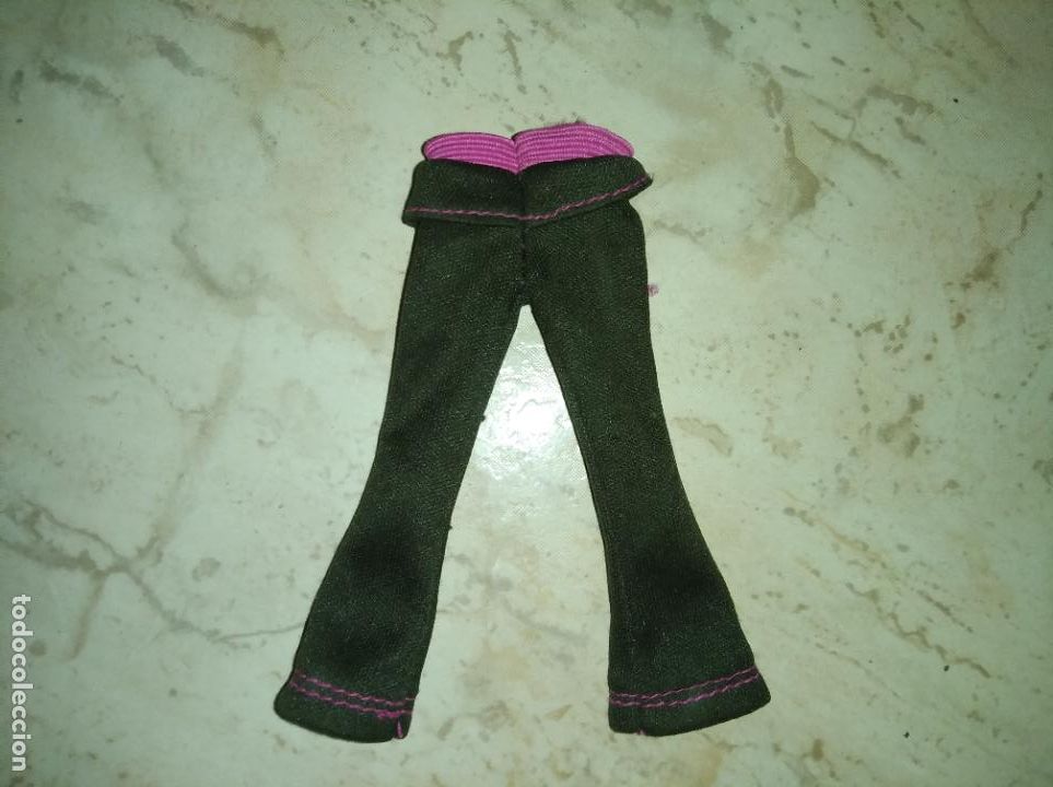 Mu&ntilde;ecas modernas: Pantalon para mu&ntilde;eca tama&ntilde;o bratz - Foto 2