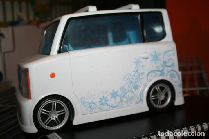 Mu&ntilde;ecas modernas: coche 2009 mu&ntilde;ecas tm bratz ? - Foto 3