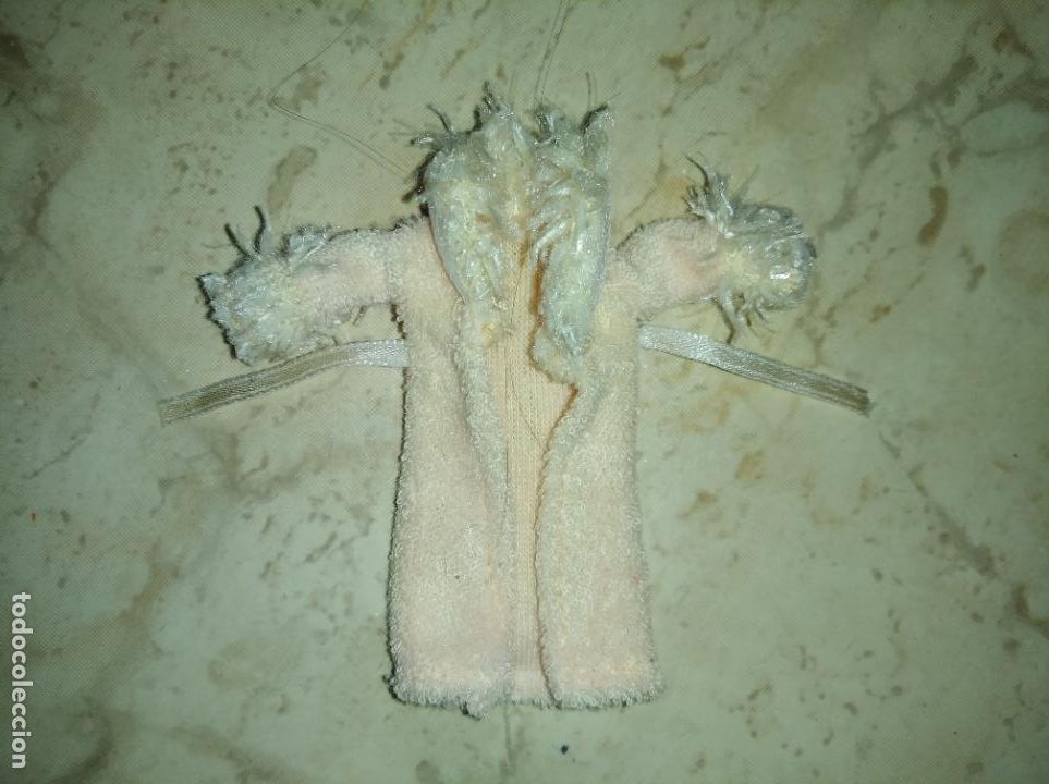Mu&ntilde;ecas modernas: Chaqueta abrigo para mu&ntilde;eca mini bratz - Foto 1