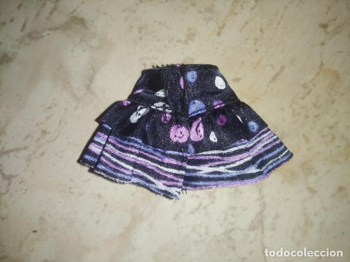 Mu&ntilde;ecas modernas: Falda de mu&ntilde;eca Monster high - Foto 2