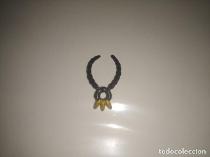Mu&ntilde;ecas modernas: Collar de mu&ntilde;eca Monster high - Foto 1